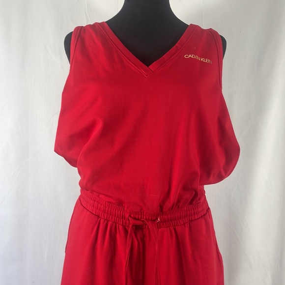 Calvin Klein red,sleeveless,jumper, shorts,V neck,Elastic, tie waist,New - Picture 2 of 14
